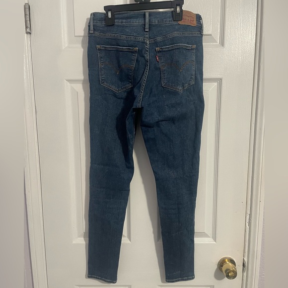 Levi Skinny Jeans - Picture 3 of 3